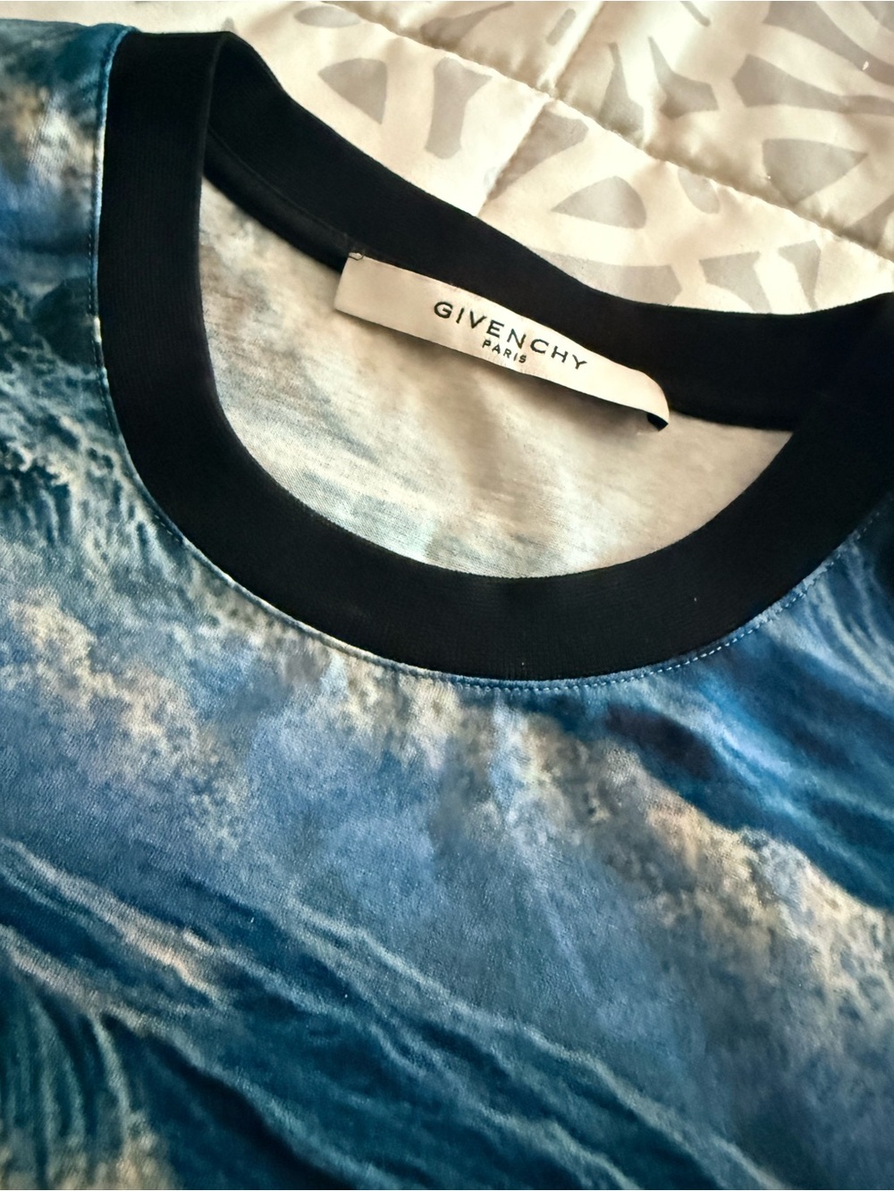 Givenchy Black-Trim Ocean Print Tee